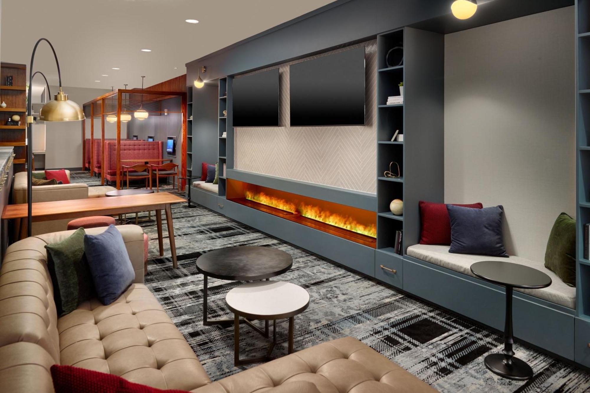 Отель Courtyard By Marriott Washington, D.C./Foggy Bottom Экстерьер фото